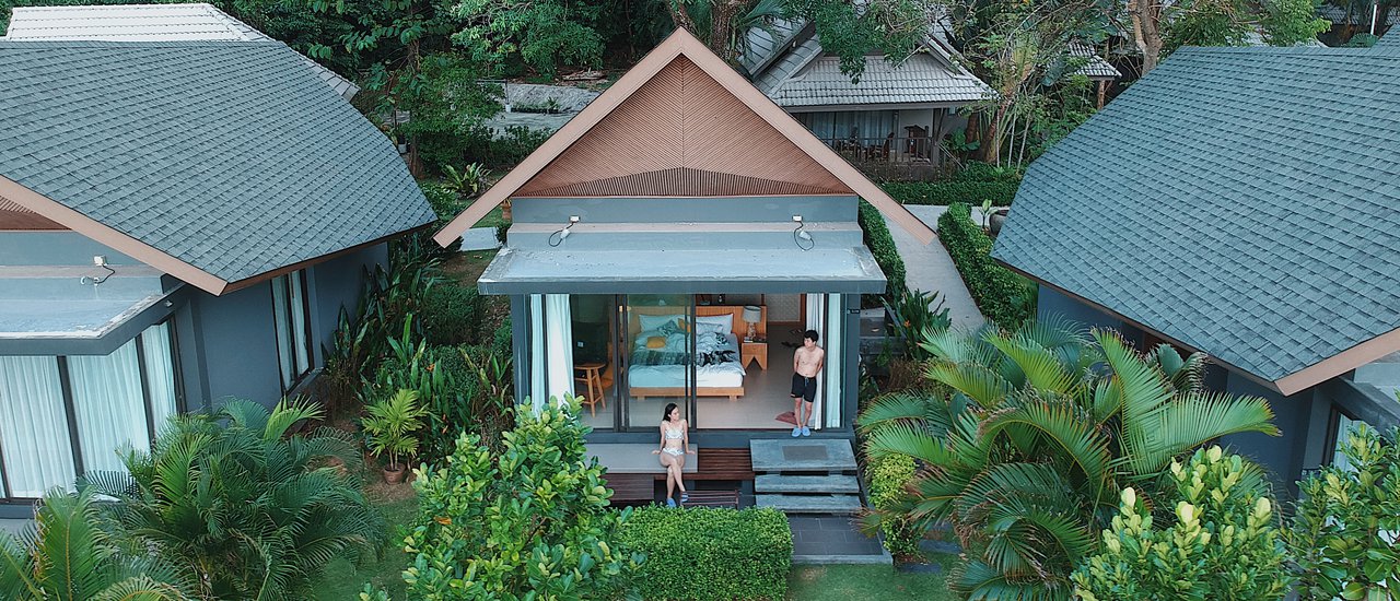 cover พาแฟนเที่ยวเกาะช้าง บรรยากาศโรแมนติกกับรีสอร์ทริมทะเล