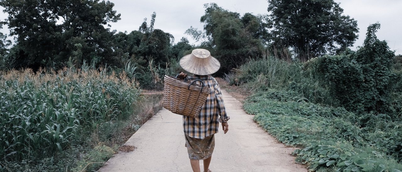 cover DAY2 หนีเมืองกรุงไปบุกไร่ข้าวโพด กินอยู่แบบชิลล์ๆ เรียนทำขนมกับชาวบ้าน