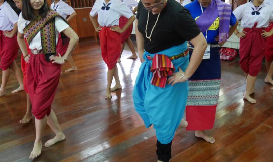 Cover เมืองนายก: ชุมชนไทยพวน -ย้อนวัย ไทยพวน ม่วนเจอ Day 3...