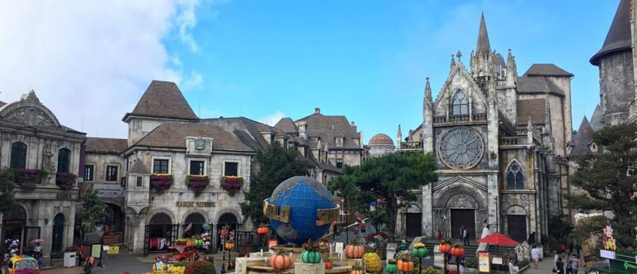 cover Ba Na Hills: French Village in Vietnam