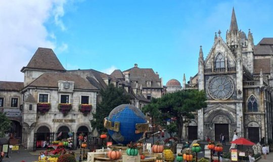 Cover Ba Na Hills: French Village in Vietnam...