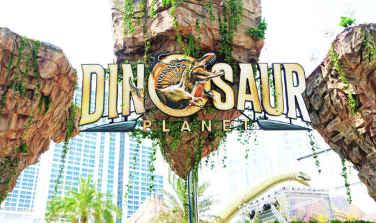 cover รีวิว ตะลุยแดน Dinosaur Planet ชมอาณาจักรไดโนเสาร์สุดยิ่งใหญ่ใจกลางกรุงเทพฯ - BTS พร้อมพงษ์ (ด้วยทุนสร้างกว่า 500 ล้าน)