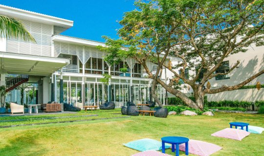 Cover บ้านโชค ชะอำ ชื่อบ้านๆ แต่เอาเรื่อง ไม่ใช่เล่น...