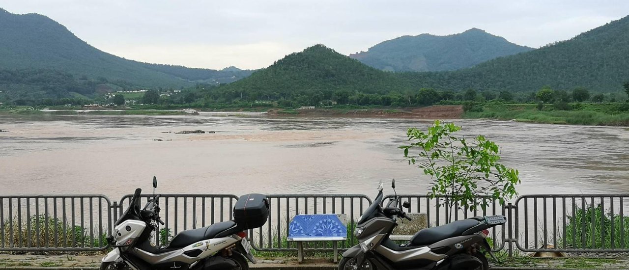 cover nmax ตัวน้อย เที่ยวอีสานเหนือ