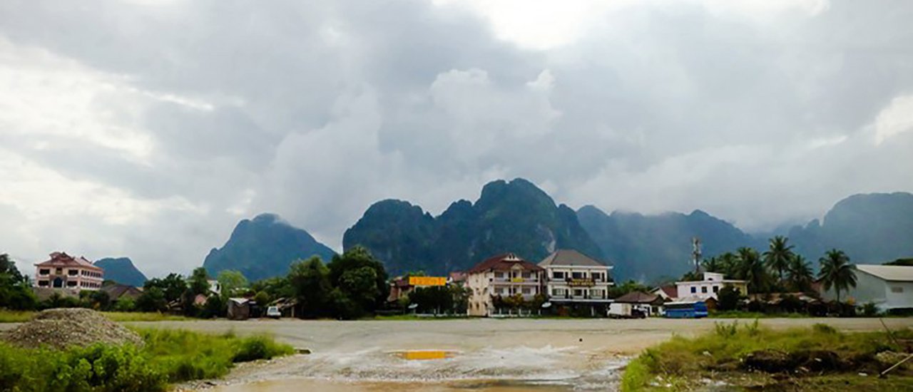 cover วังเวียง-เวียงจันทน์ พกไป 5,000 เงินหายไปไหนหมด?