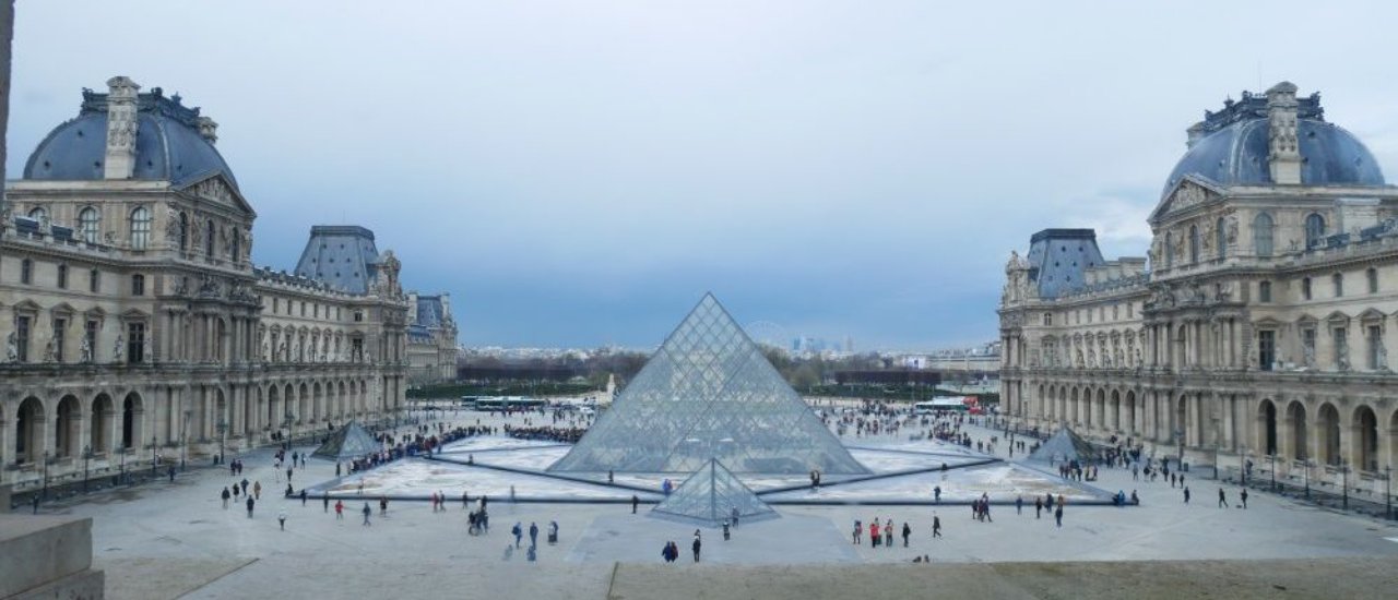 cover พิพิธภัณฑ์ลูฟวร์