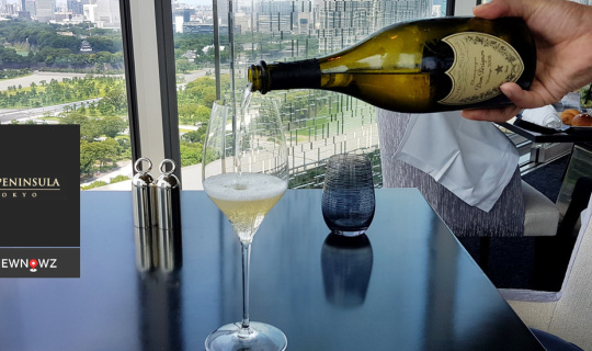 cover ดื่มไม่อั้น Dom Pérignon ชมวิวพระราชวังญี่ปุ่นสุดอลังการพร้อมอาหารชุดที่ Peter @ The Peninsula Tokyo, Japan