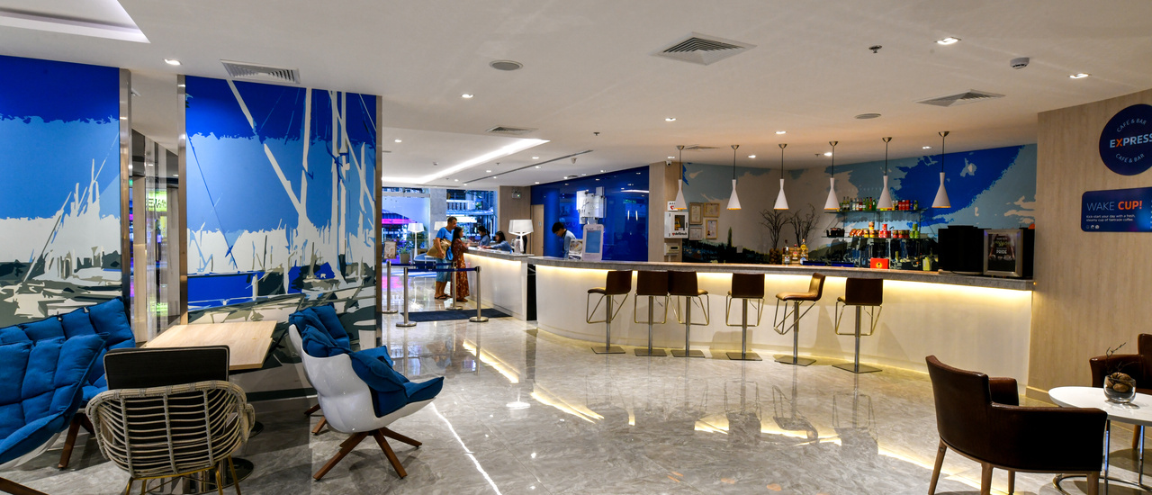 cover ...ฮอลิเดย์ อินน์ เอ็กซ์เพรส พัทยากลางเปิดใหม่กิ๊กๆ ที่พักดีๆราคาสบายๆ ตังเหลือออกไปกินเที่ยวข้างนอก กับแม่ประนอม