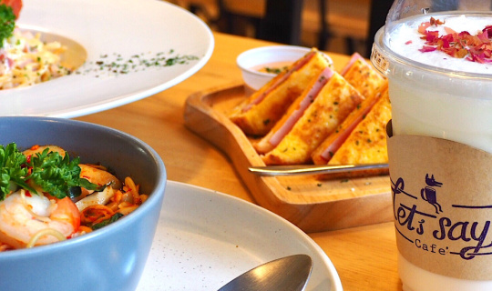 Cover กิน เล่น เพลิน 24 ชม. @ Let's Say Cafe' & Turn The Table Board Game ...