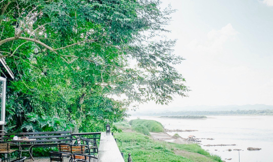 Cover Cafe The River @เชียงคาน...