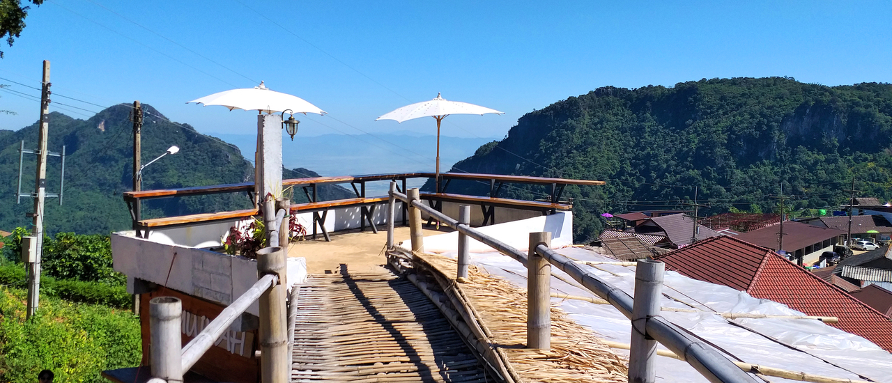 cover ผาฮี้ 😊 หมู่บ้านชายแดนโอบล้อมบนดอยสูง...ลมเย็นแรงมากค่ะดูจากคลิปน้า