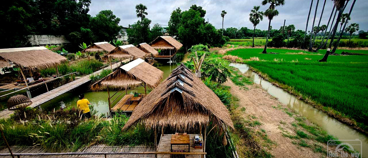 cover รีวิว กระท่อมปลายนา คาเฟ่ริมทุ่ง จ.ปทุมธานี