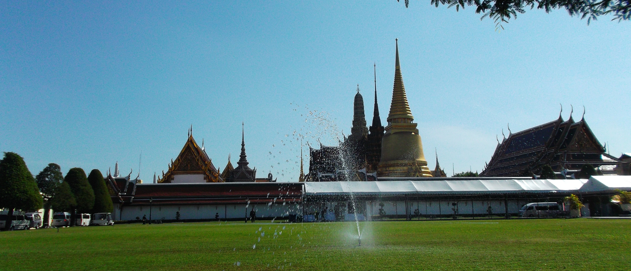 cover นั่งรถไฟไปวัดพระแก้ว