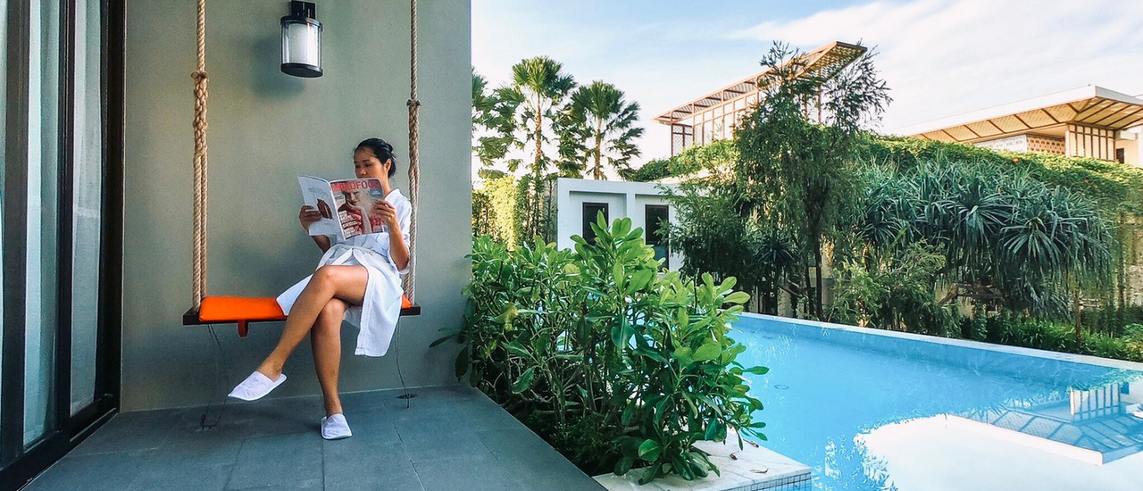 cover PROUD PHUKET (พราว ภูเก็ต) ครบทุกการบริการ เดินทางง่ายใกล้สนามบิน