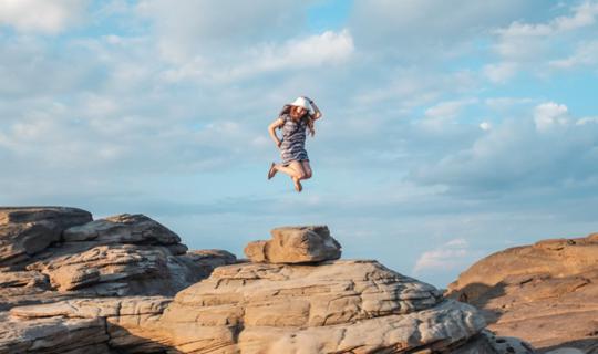 Cover ☆*:.。.จิบเบียร์ ชมดาว ขับรถเลาะลาว ไป “สามพันโบก”.。.:*☆...