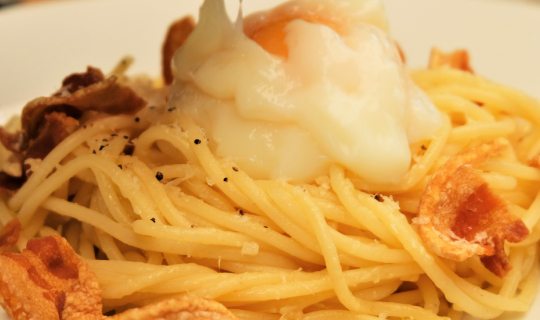 cover House of Cheeva  อิ่มอร่อย <หฤหรรษ์> ดีต่อกายและใจ