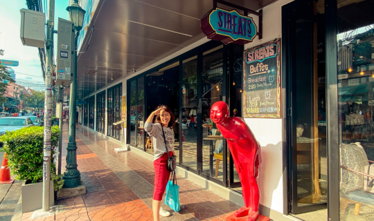 cover Streats Cafe ร้านอาหารสตรีทส์คาเฟ่ของไอบิสสไตล์กรุงเทพข้าวสารเวียงใต้