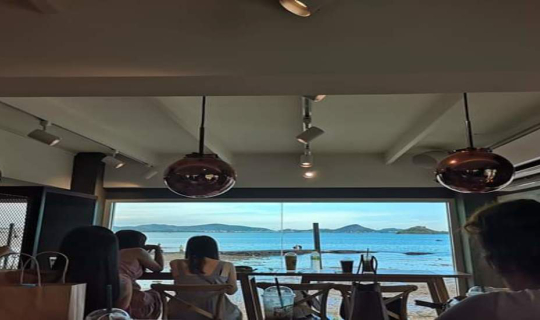 cover Cafe Amazon สาขาสุดชิลริมทะเล@ฐานทัพเรือสัตหีบ