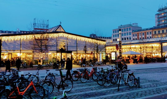 cover ทริปยุโรป วันที่ 9 (Denmark — Frederiksberg Runddel, Torvehallerne, England)