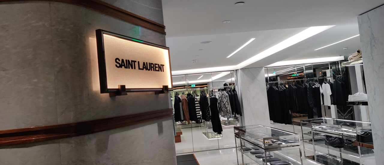 cover ทริปยุโรป วันที่ 11 (England — Harrods and Countdown)