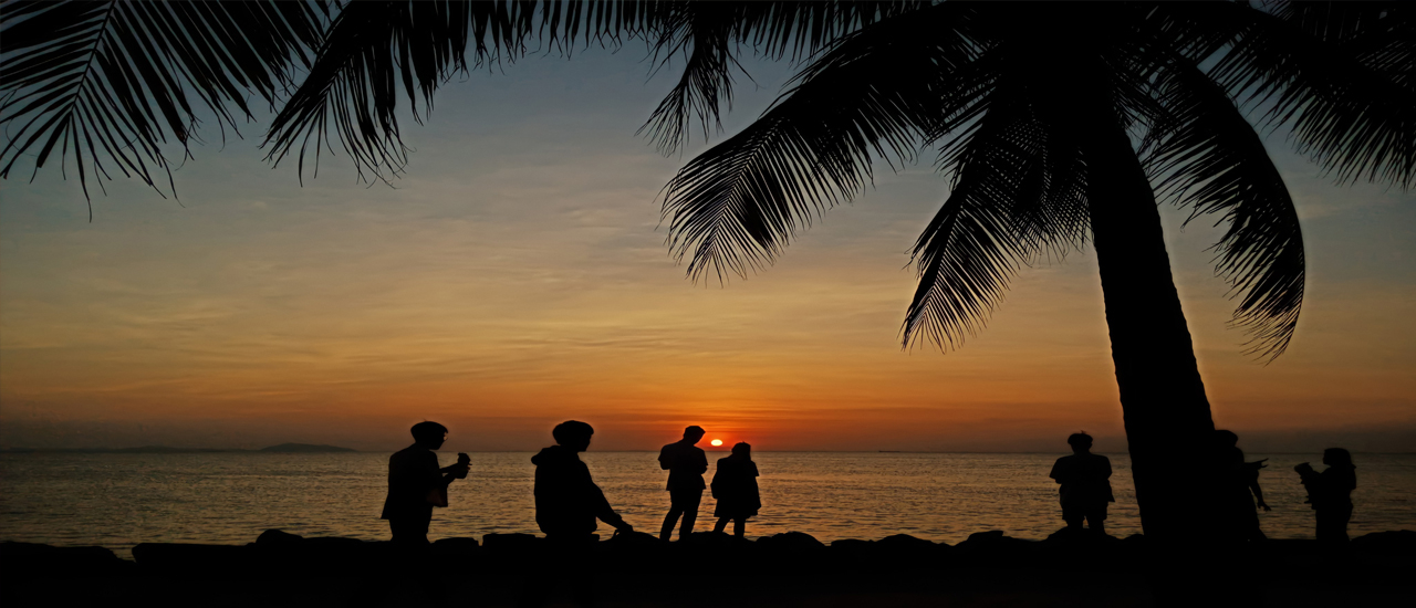 cover ภารกิจวิ่งตามแสงพระอาทิตย์ริมทะเล