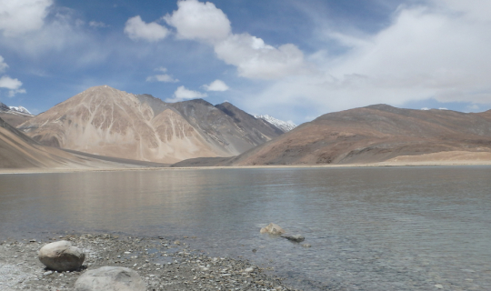 Cover ครั้งหนึ่งที่ ทะเลสาบปันกอง เลห์...