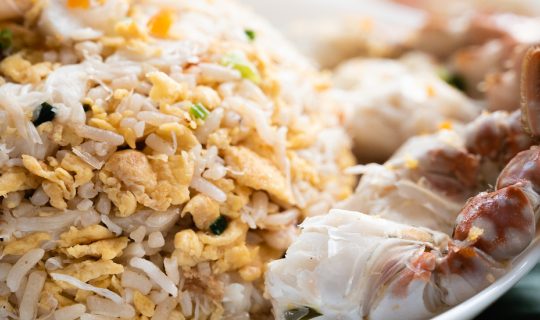 cover รีวิว ใบหยกเดลิเวอรี่ กุ้ง หอย ปู ปลาหมึก มากะทุเรียน และข้าวเหนียวมะม่วง