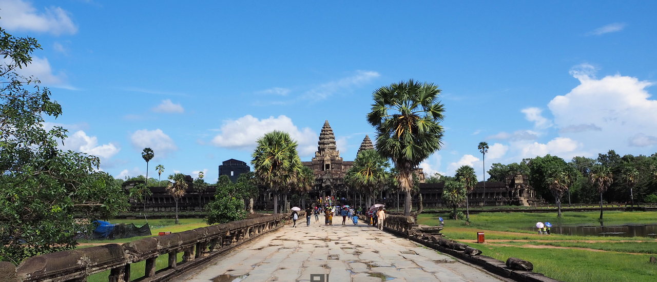 cover นครวัด ปั่นจักรยานเที่ยว แบบลุยๆ งงๆ