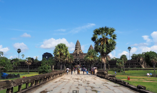 Cover นครวัด ปั่นจักรยานเที่ยว แบบลุยๆ งงๆ...