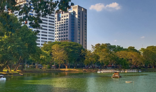 Cover "ธรรมชาติในเมืองกรุง" สวนลุมพินี ^^...