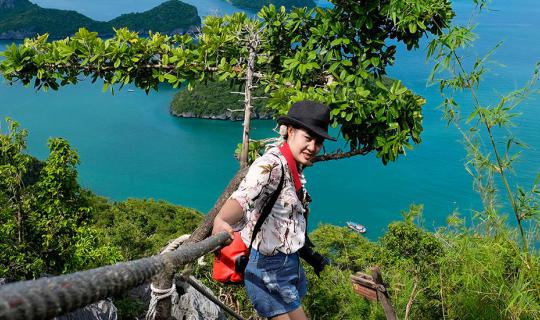 cover Pay only THB900 for a worthy view of THB90 Million, one day trip at Angthong National Marine Park.