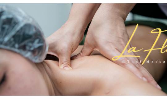 cover เหนื่อยล้ามาทั้งสัปดาห์  ได้เวลามาผ่อนคลายบ้าง [ นวดอโรม่า La Fleur Thai massage ]