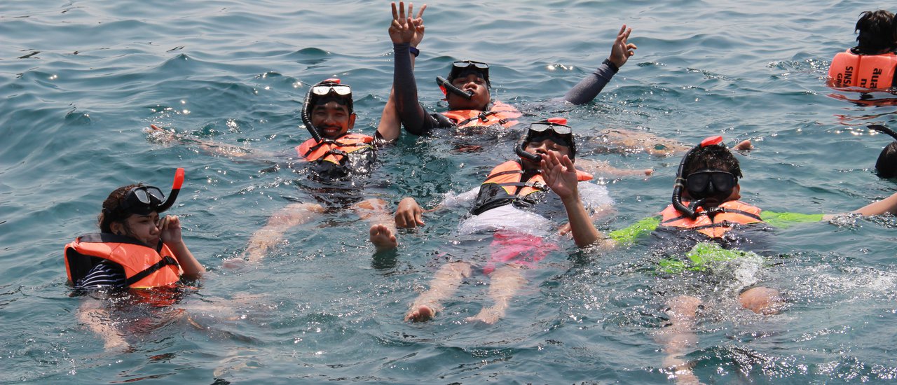 cover #เ ค้ า ว่ า....กั น ว่ า...เ ส ม็ ด เ ส ร็ จ ทุ ก ร า ย จ ริ ง มั้ ย..# ถ้ า อ ย า ก รู้ ต้ อ ง ล อ ง เ พ ร า ะ ต อ น นี้ พ ว ก เ ร า ห ล ง รั ก น้ำ ท ะ เ ล สี ฟ้ า ห า ด ท ร า ย สี ข า ว เ ข้ า แ ล้ ว (ลิงพาเที่ยว ตอน ตะลุยเกาะเสม็ดเสร็จทุกราย)