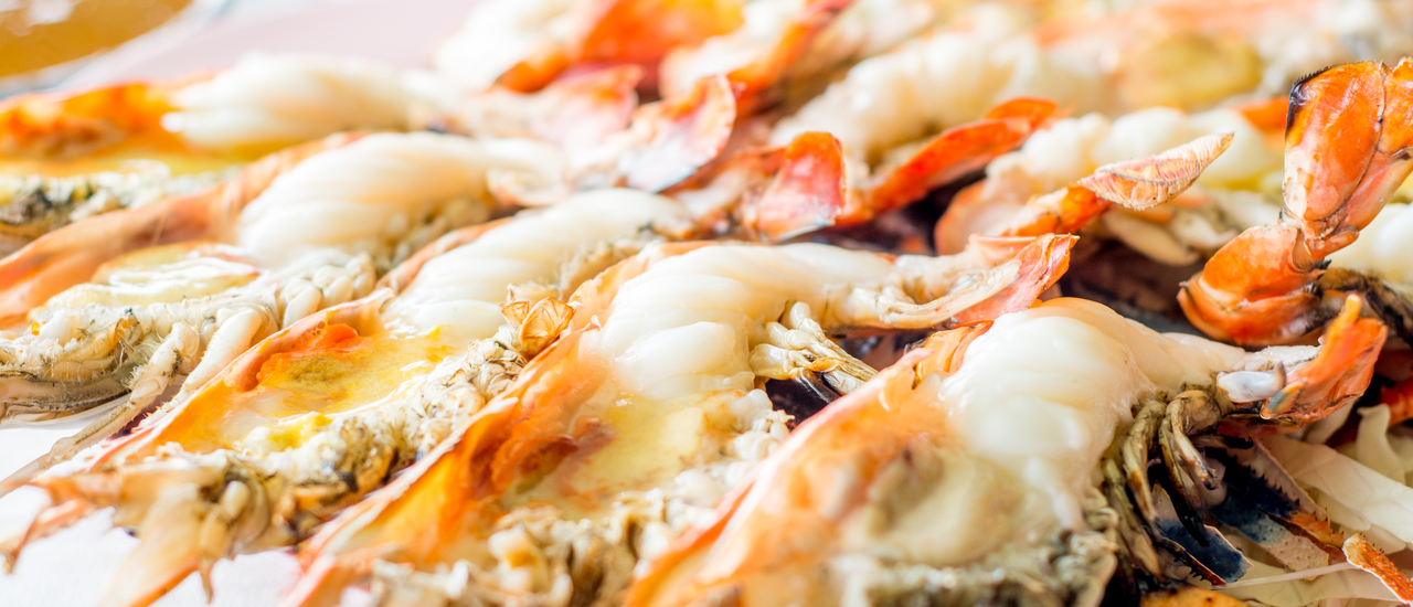 cover ชิมกุ้งเผาริมแม่น้ำบางประกง ร้านรวยเรือนแพ