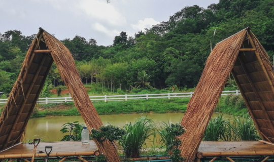 cover บ้านสวนอ่าวยน ภูเก็ต II ร้านคาเฟ่กลางหุบเขาในภูเก็ต