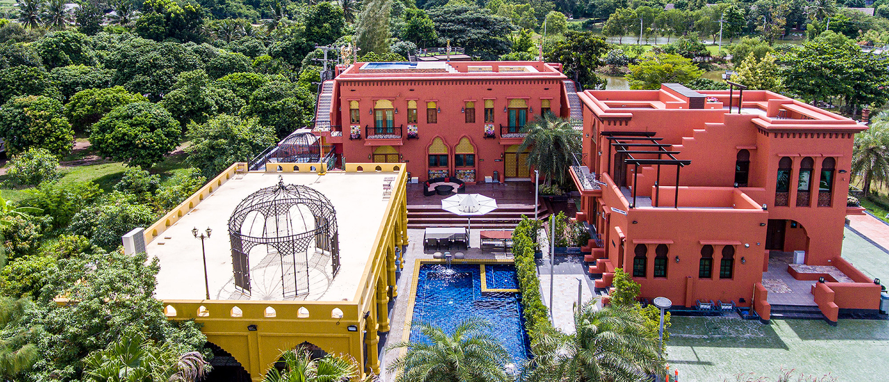 cover The Air KhaoYai ดั่งยกโมรอคโคมาอยู่ใกล้ๆแค่เขาใหญ่ 🕌