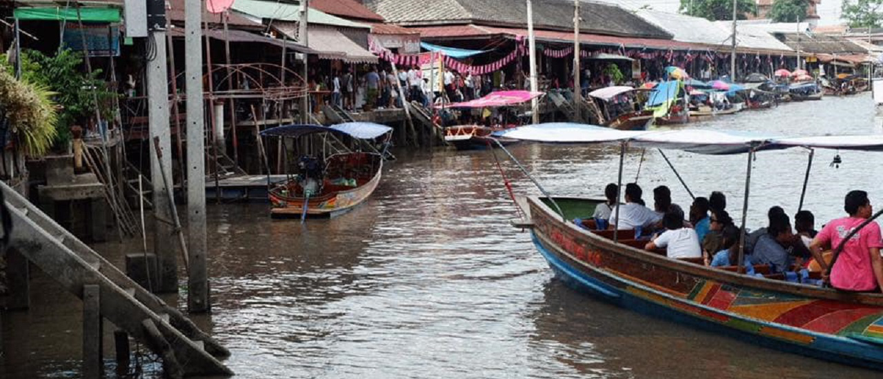 cover Hello ตลาดน้ำอัมพวา Amphawa Floating Market 2020 !