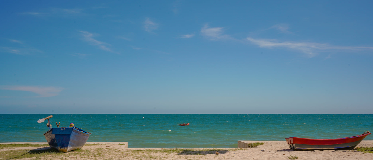 cover Good Day Surf ร้านลับหาดพะยูน