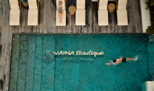 cover ที่พักติดทะเลวิวสุดชิค "VAYNA Boutique เกาะช้าง"