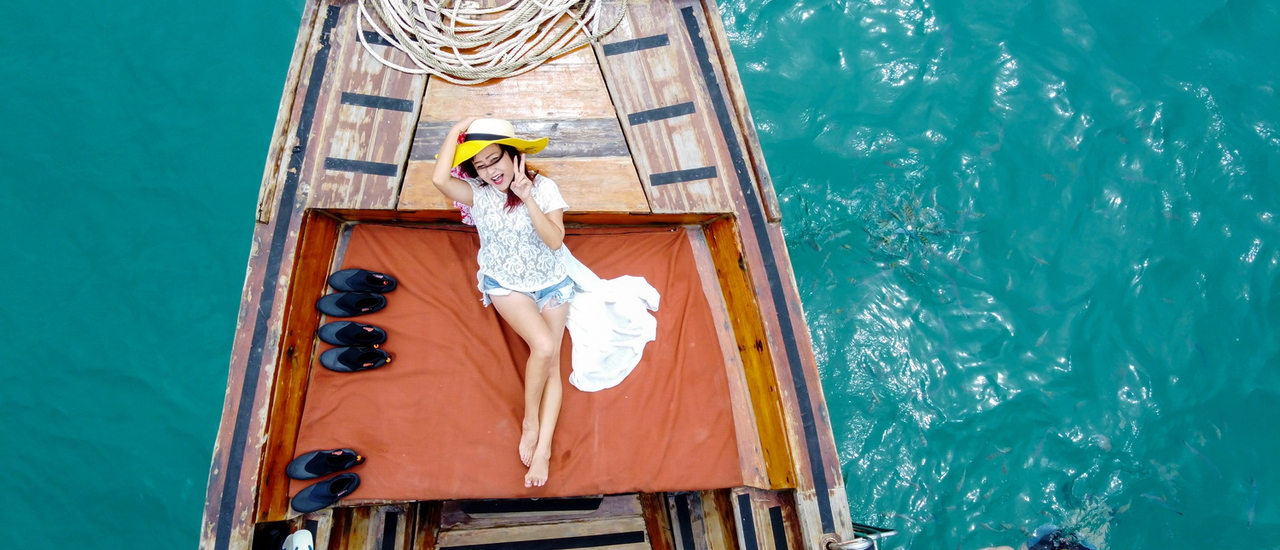 cover … โรงแรม ร็อคกี้ บูติค รีสอร์ท เกาะสมุย Rocky's Boutique Resort a Veranda Collection กับ แม่ประนอม