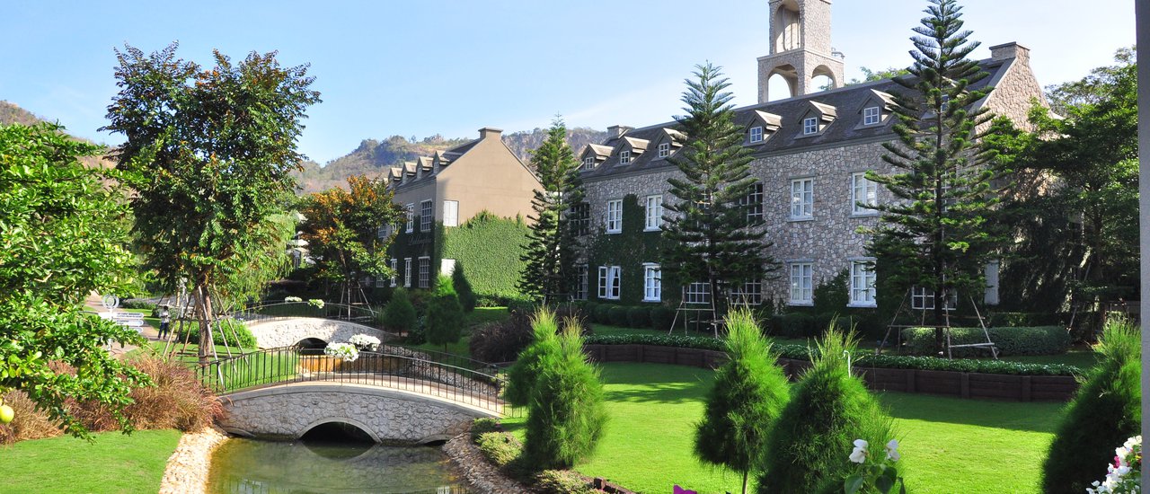 cover Eat, Travel and Sleep at Khao Yai … by Malang Lun La