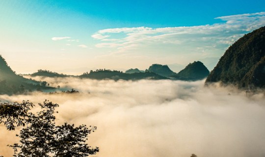 Cover วัดพระธาตุรัตนเจดีย์ถ้ำแม่อุสุ ทะเลหมอกที่รถมอเตอร์ไซค์ ก็ไปถึง...