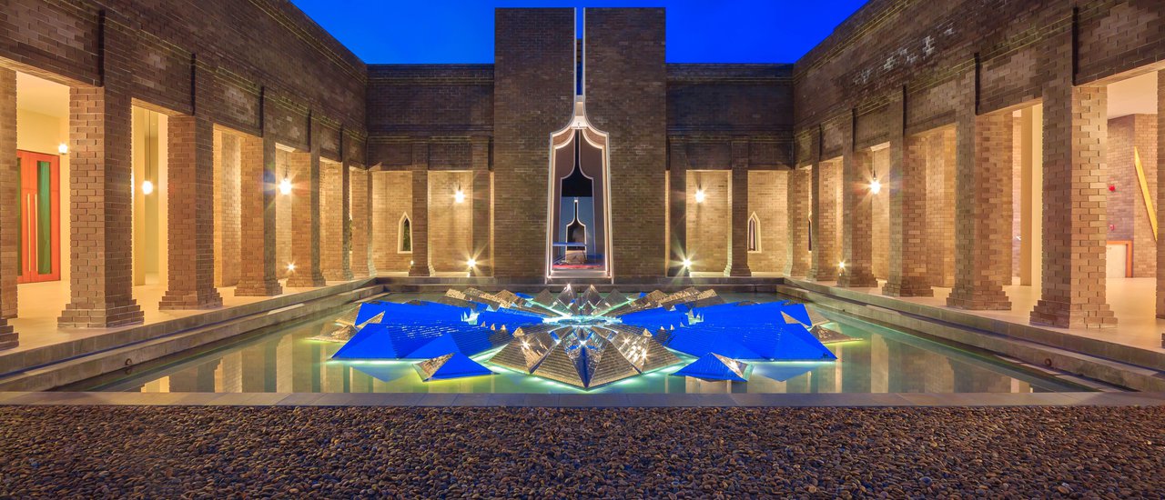 cover วันพักผ่อนสุดหรู……AVISTA HIDEAWAY RESORT & SPA PHUKET