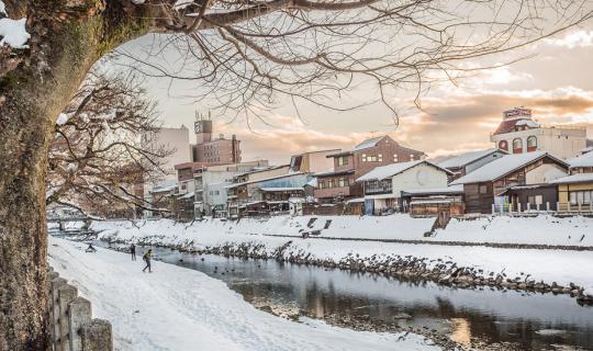 cover 30 Memory Pictures of Snow falls in Chubu Region of Japan  (Toyama-Nanao-Kasanawa-Chisakawako-Takayama)
