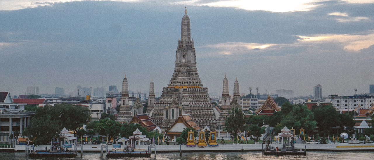 cover เดินเล่นริมน้ำเจ้าพระยา เห็นวิววัดอรุณฯแบบเต็มตา