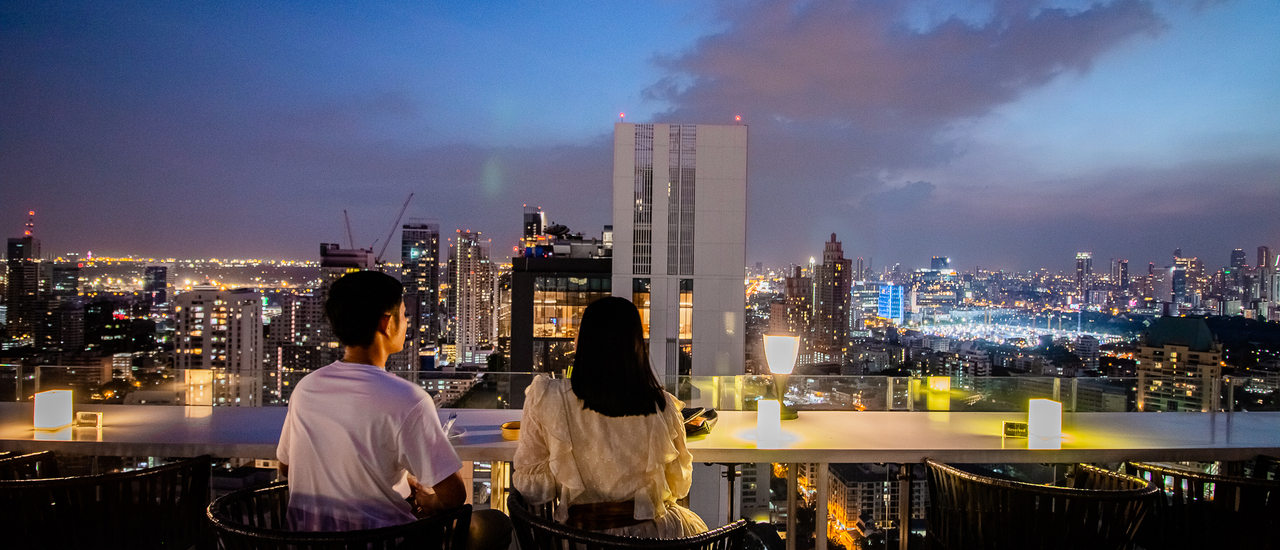 cover นอนดูวิวเมืองกรุง ดินเนอร์ Rooftop Bar วิวสุดปัง @Skyview Hotel Bangkok