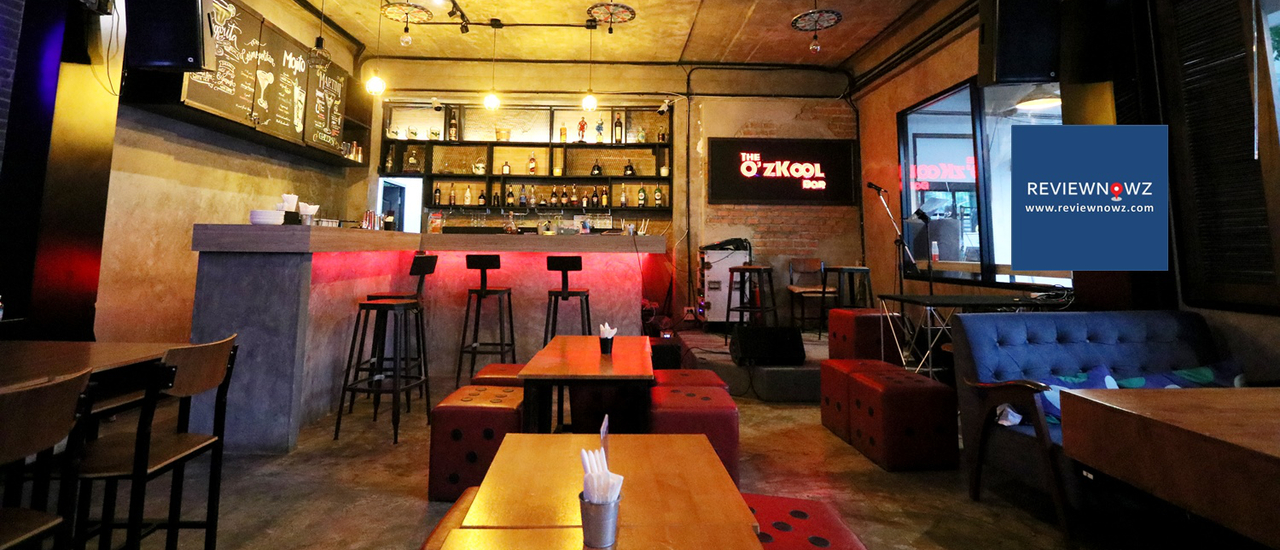 cover แฮงค์เอาท์ใจกลางเอกมัย กิน ดื่ม สนุกสนานกับเสียงเพลงยุค 90 ที่ The O’Zkool Bar เอกมัย