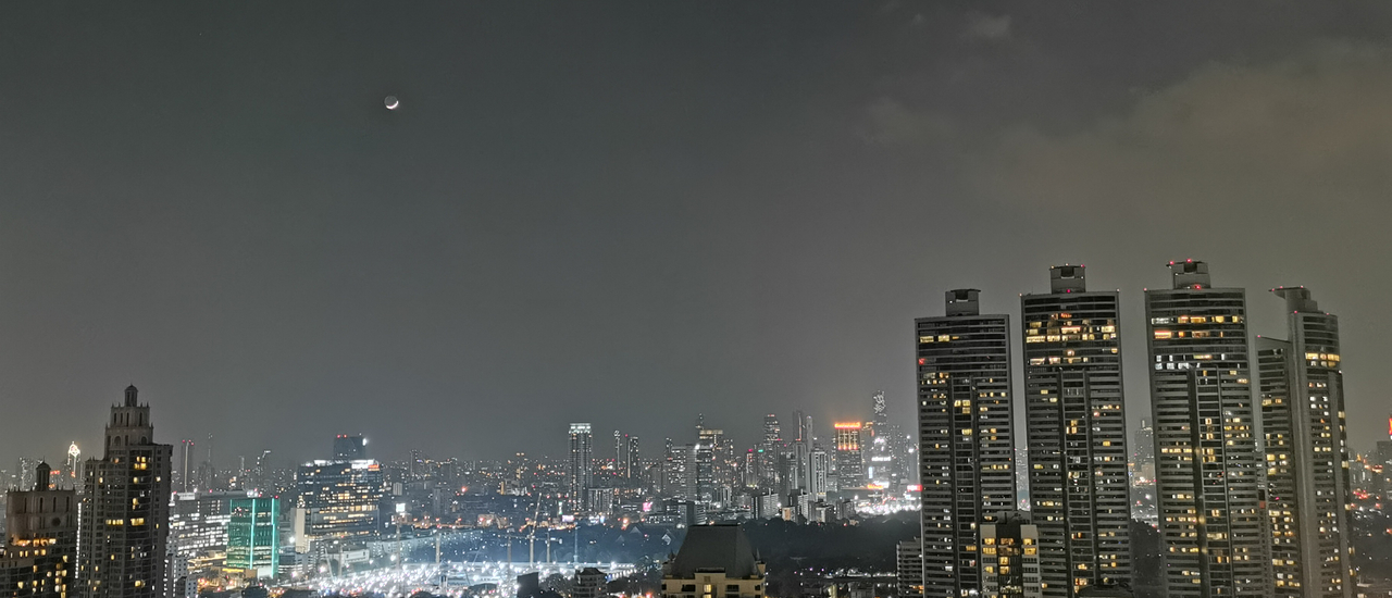 cover พักผ่อนกลางกรุง ห้องนอนสบาย เดินทางสะดวก มีรู้ฟท้อป ชิ้ลชิล