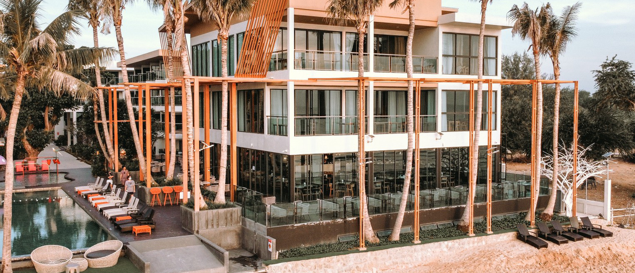 cover วีคเอนนี้หนีไปนอนริมหาดชะอำที่ Eco Cozy Beachfront Resort