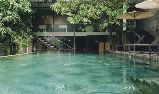 cover รีวิว LUXX XL โรงแรมบูทีคในบรรยากาศเงียบสงบเหมาะแก่การพักผ่อน ใจกลางกรุงเทพฯ